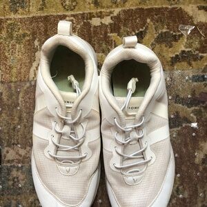 Women's Cream Athletic Shoes by Vionic